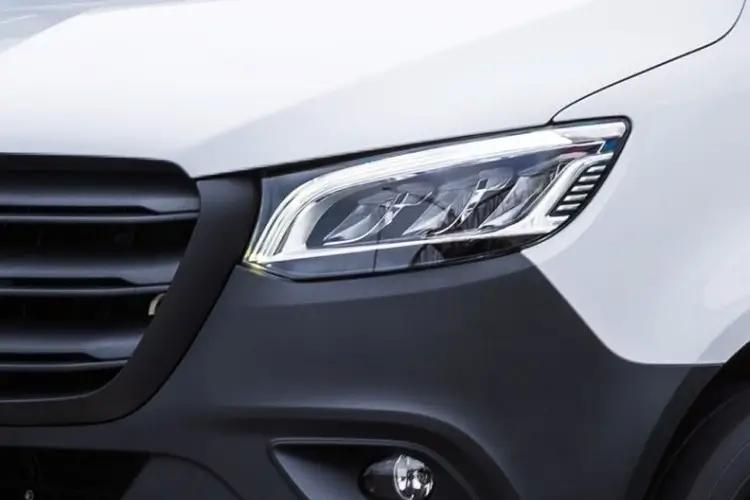 4067797 3.5t H1 Premium Crew Van 9G-Tronic