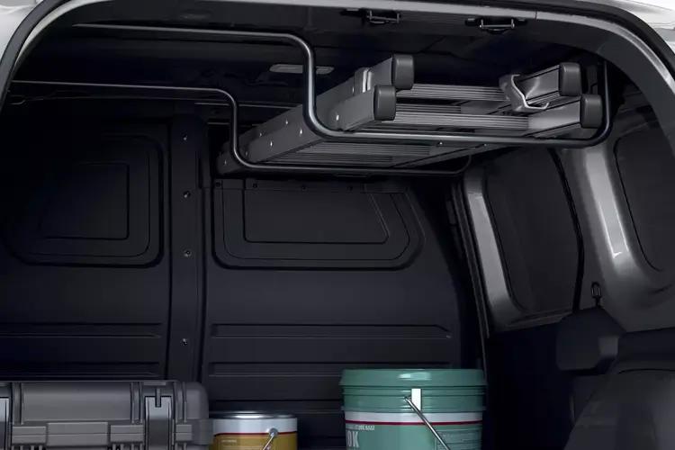 3735799 ML19 TCe 100 Extra Van